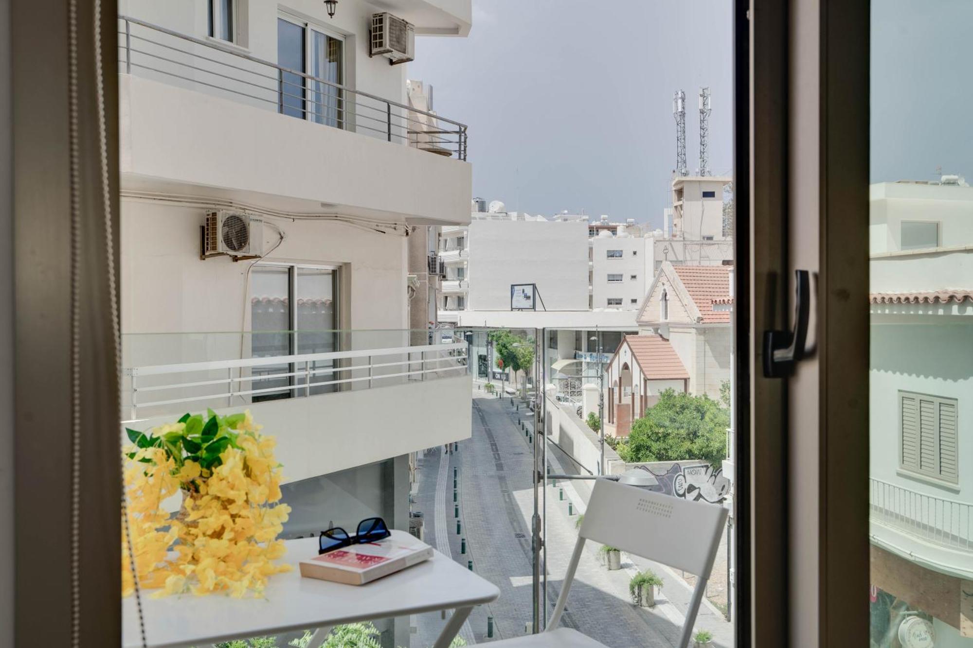 Lemon Paradise City Centre 200M From Beach Larnaca Bagian luar foto